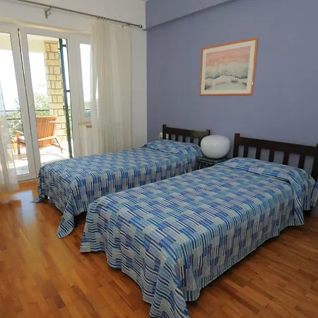 Kisic 3 Mit Herrlichem Meerblick By Interhome *