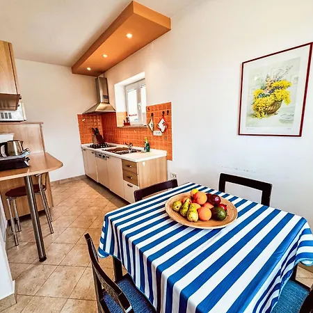 Apartment Kisic 3 Mit Herrlichem Meerblick By Interhome Ičići